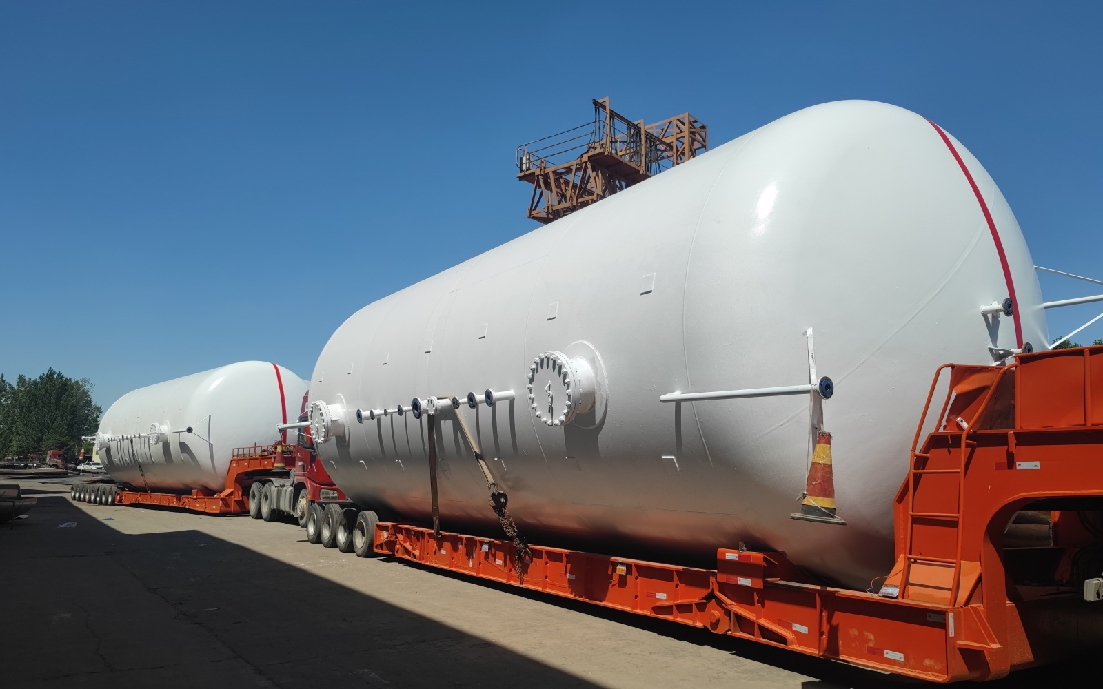 儲罐容器_壓力容器_低溫儲罐_菏澤花王壓力容器